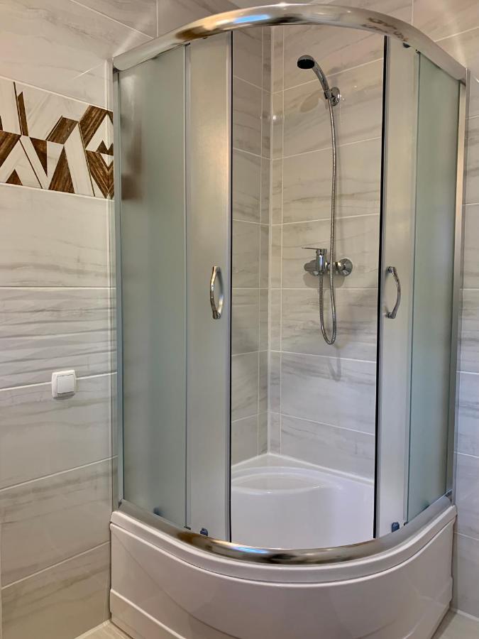 Underhills House Apartment Yaremche Bagian luar foto