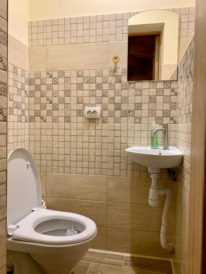 Underhills House Apartment Yaremche Bagian luar foto